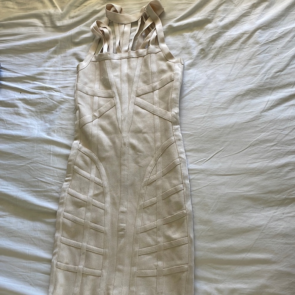 Bebe dress great condition lycra material